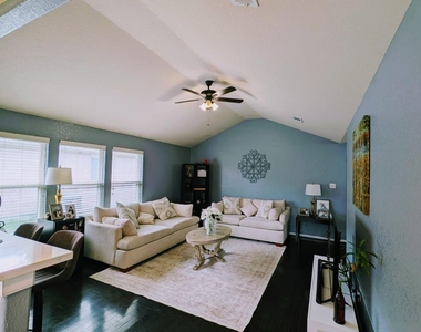 5714 Turner Oaks - Photo Thumbnail 4