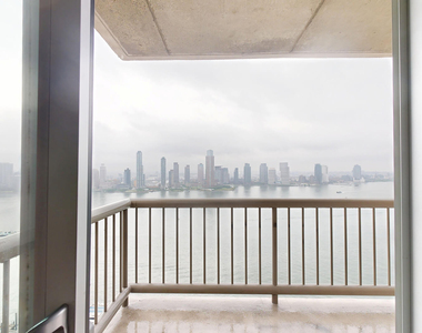 401 E 34th St - Photo Thumbnail 3