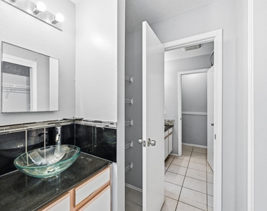 6206 Greenwick Lane - Photo Thumbnail 8