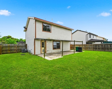 6206 Greenwick Lane - Photo Thumbnail 14