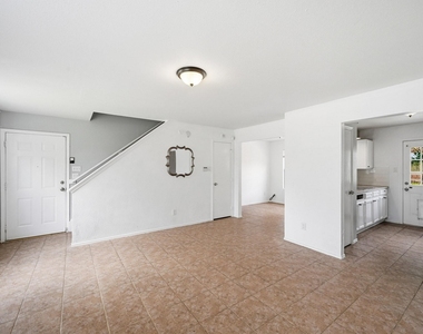 6206 Greenwick Lane - Photo Thumbnail 3