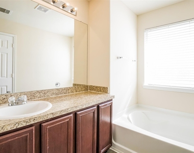 2438 Connors Path Court - Photo Thumbnail 10