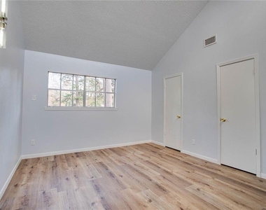 605 Jeff Davis Court - Photo Thumbnail 20