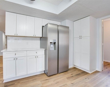 605 Jeff Davis Court - Photo Thumbnail 11