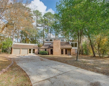 605 Jeff Davis Court - Photo Thumbnail 3