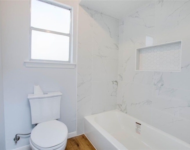 605 Jeff Davis Court - Photo Thumbnail 23