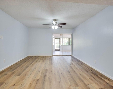 605 Jeff Davis Court - Photo Thumbnail 7