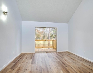 605 Jeff Davis Court - Photo Thumbnail 24