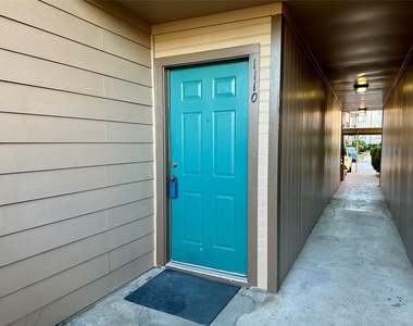 2121 Hepburn Street - Photo Thumbnail 19