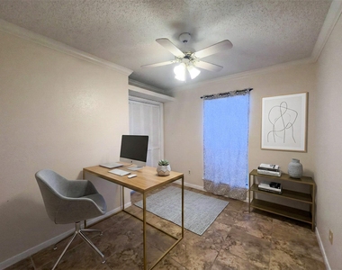 2121 Hepburn Street - Photo Thumbnail 9