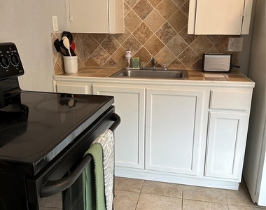 4302 Polk Street - Photo Thumbnail 6
