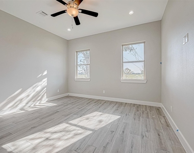 3639 Needville Avenue - Photo Thumbnail 15
