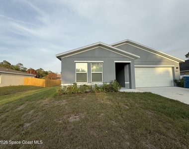 487 Wiltshire Avenue Sw - Photo Thumbnail 1