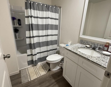 487 Wiltshire Avenue Sw - Photo Thumbnail 10