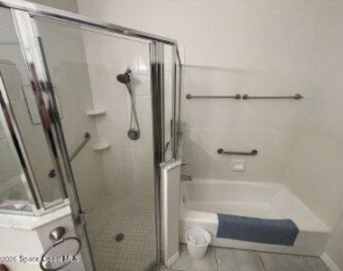 250 Saint Lucie Lane - Photo Thumbnail 10