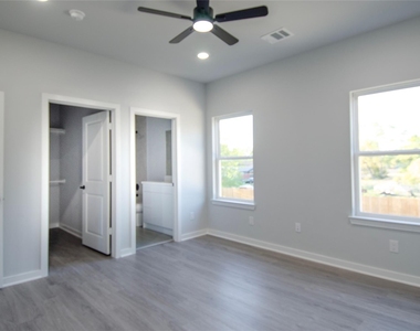 2832 Mansfield Street - Photo Thumbnail 15