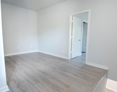 2832 Mansfield Street - Photo Thumbnail 13