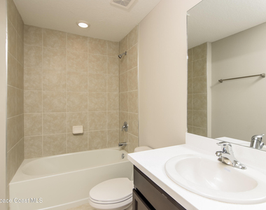 543 Reading Street Se - Photo Thumbnail 6