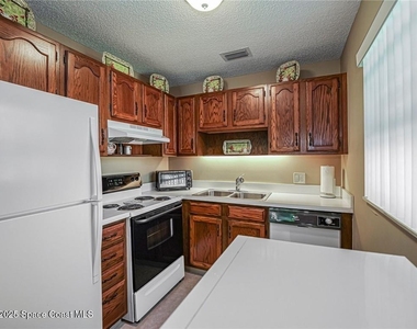 35 Vista Gardens Trail - Photo Thumbnail 3