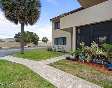 1145 N Shannon Avenue - Photo Thumbnail 32