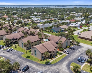 1145 N Shannon Avenue - Photo Thumbnail 35