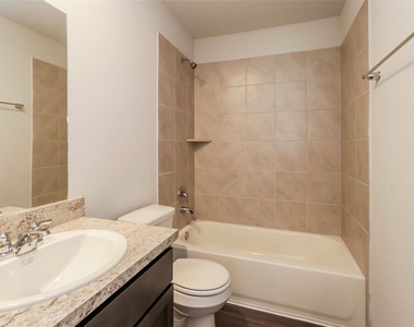 2545 Coho Drive - Photo Thumbnail 13