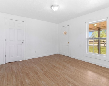 114 Melton Street - Photo Thumbnail 2