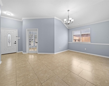 6627 Greenhouse Rd - Photo Thumbnail 3