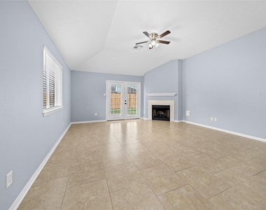 6627 Greenhouse Rd - Photo Thumbnail 16