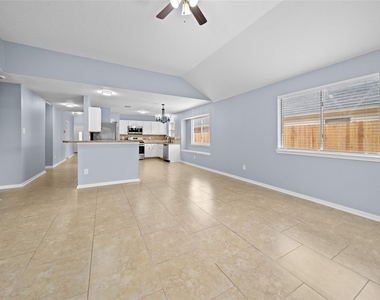 6627 Greenhouse Rd - Photo Thumbnail 7