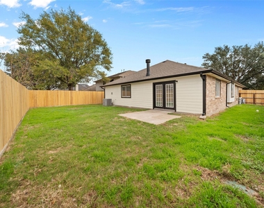 6627 Greenhouse Rd - Photo Thumbnail 19