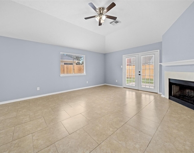 6627 Greenhouse Rd - Photo Thumbnail 8