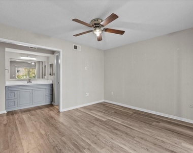 250 El Dorado Boulevard - Photo Thumbnail 16