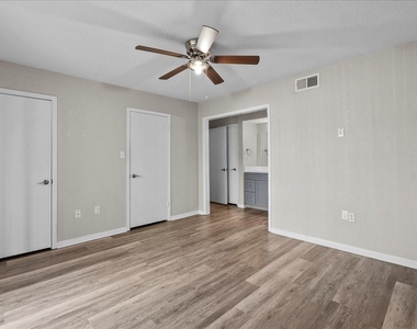 250 El Dorado Boulevard - Photo Thumbnail 11