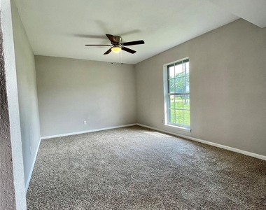 509 Dwyer Street - Photo Thumbnail 3