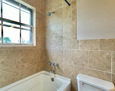 509 Dwyer Street - Photo Thumbnail 20