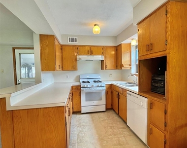 509 Dwyer Street - Photo Thumbnail 5