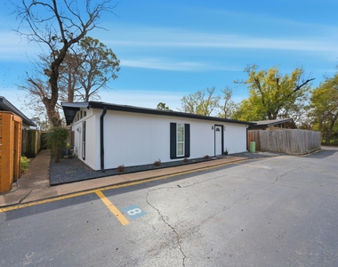4102 Sherwood Lane - Photo Thumbnail 23