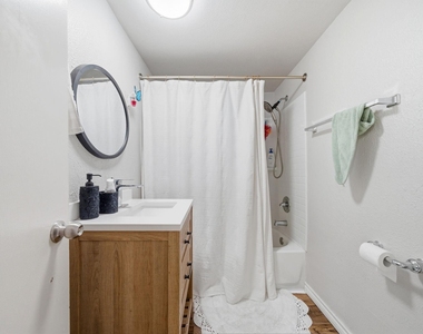 4102 Sherwood Lane - Photo Thumbnail 17