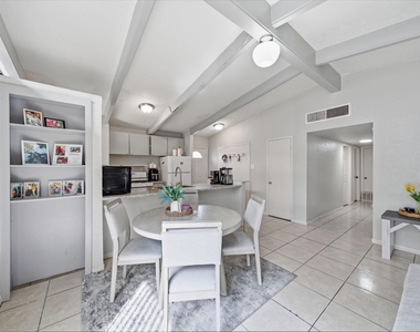 4102 Sherwood Lane - Photo Thumbnail 10