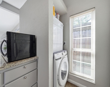 4102 Sherwood Lane - Photo Thumbnail 18