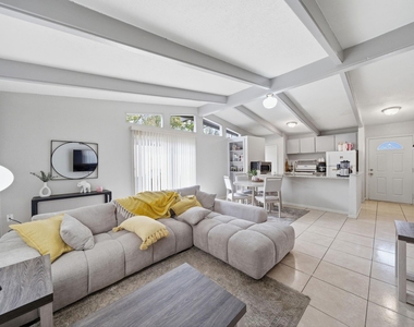 4102 Sherwood Lane - Photo Thumbnail 6