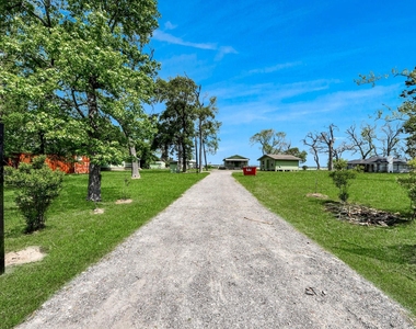 17111 River Road - Photo Thumbnail 5