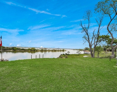 17111 River Road - Photo Thumbnail 15