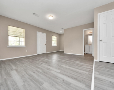 17111 River Road - Photo Thumbnail 9