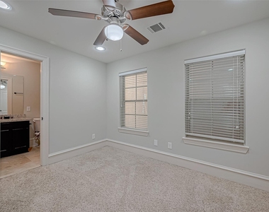 5226 Kiam Street - Photo Thumbnail 15