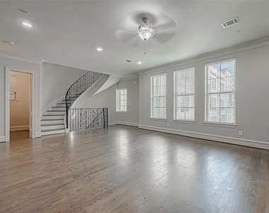 5226 Kiam Street - Photo Thumbnail 4