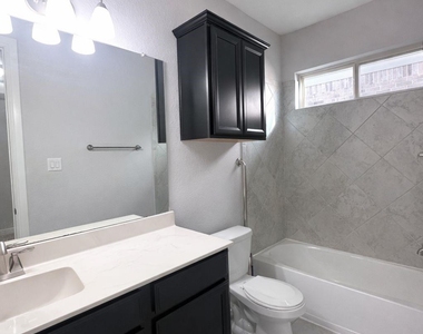 2406 Trocadero Lane - Photo Thumbnail 33