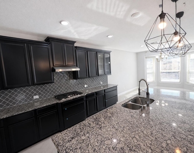 2406 Trocadero Lane - Photo Thumbnail 13