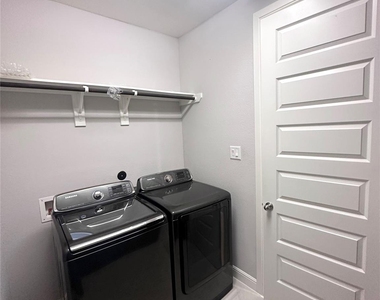 2406 Trocadero Lane - Photo Thumbnail 34